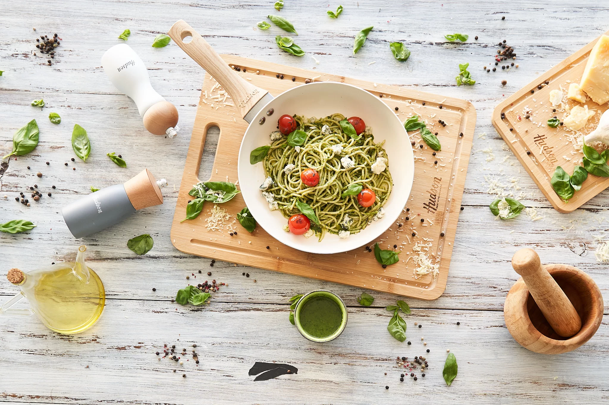 Hudson Ollas & Utensilios